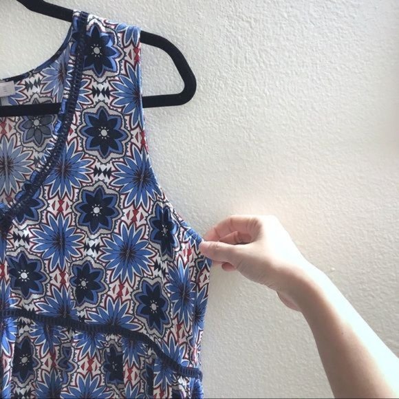 1.State High Low V-neck Sleeveless Tank Blue/Red L - Picture 4 of 8